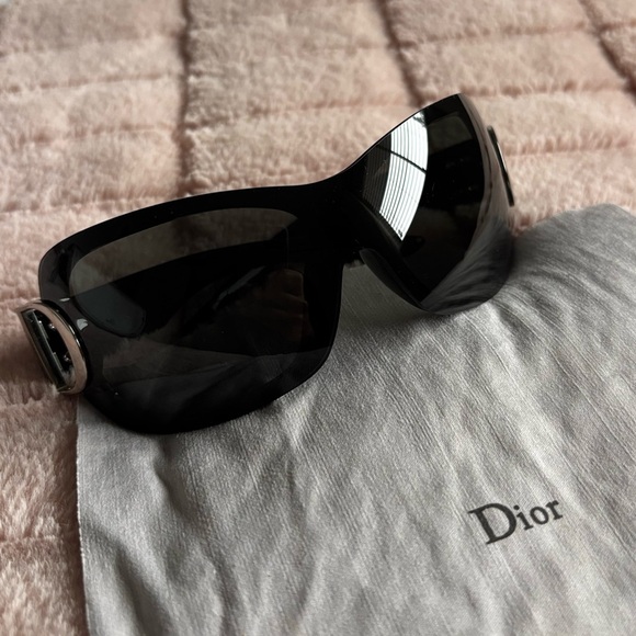Dior Accessories - Vintage 2000’s Dior Airspeed 2 Sunglasses